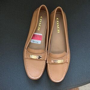 NWT Coach Fredrica Tan Soft Leather Loafers Size 8